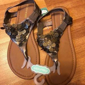 Women’s sandals size 8